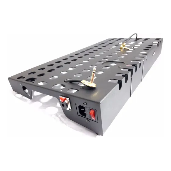 Pedalboard 62x30cm+elétrica Completa +kit Jack In Out 
