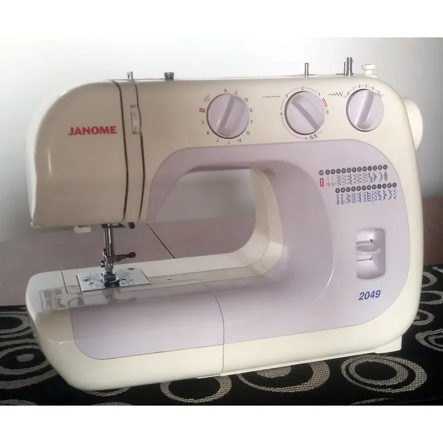 Máquina Para Coser Janome En Excelente Estado No Envio