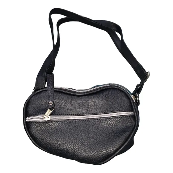 Cartera De Mujer. Forma De Corazón De Cuerina. Nueva 