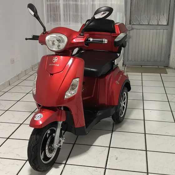 Brenson, Moto Electrica, Excelente Estado..automático 60 Kl