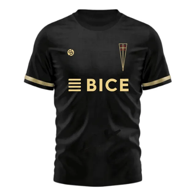 Camiseta U Católica Conmemorativa Personalizable