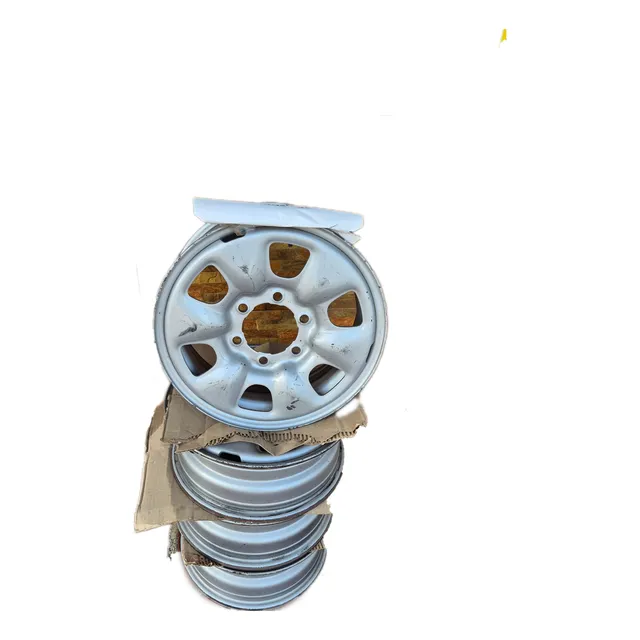 Juego De Rines 16 Hilux 6 Huecos Usados Original