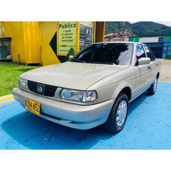 Nissan Sentra 1.6 B13 Lujo