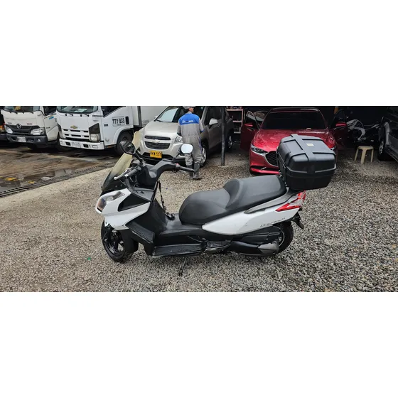 Kymco Downtown 300i Modelo 2013 - Excelente Estado!