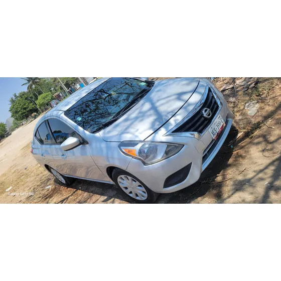 Nissan Versa 1.6 Sense At