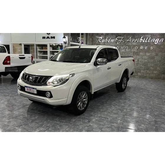 Mitsubishi L200 2.4 Di-d High Power 181cv Cuero