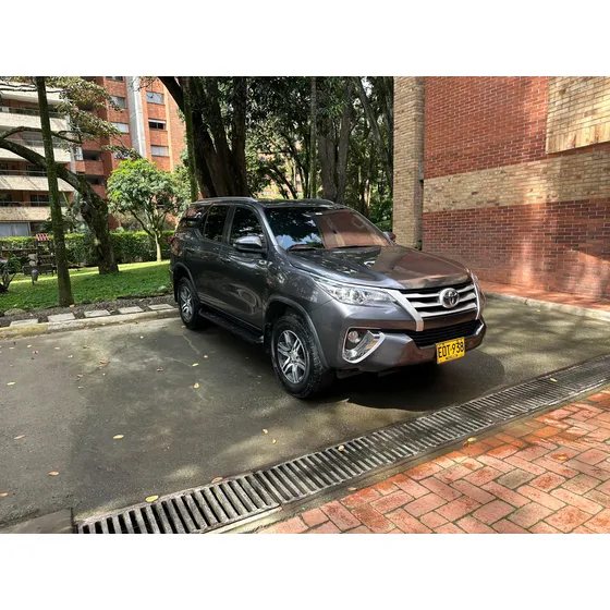 Toyota Fortuner 2.7l