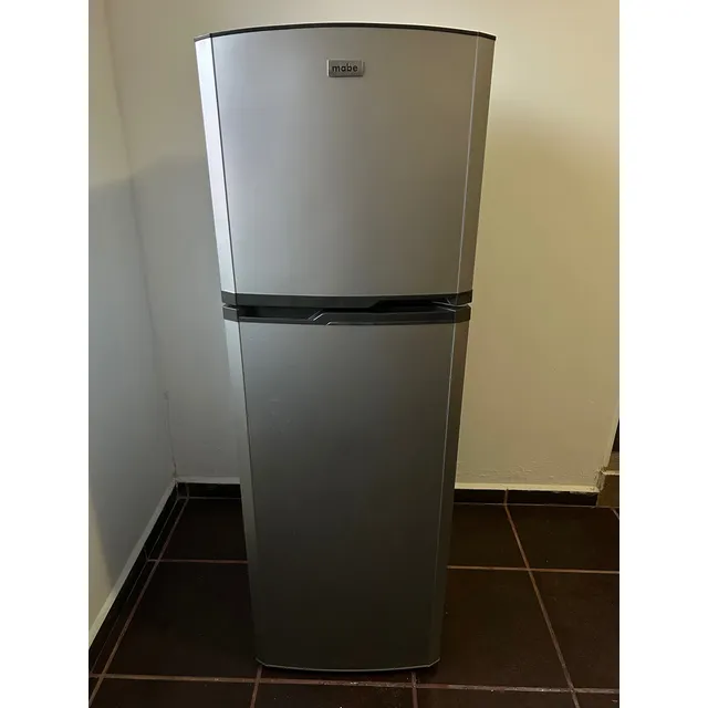 Refrigerador Con Freezer Mabe Rma1025vmx De 10 Pies 250l