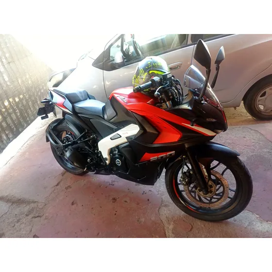 Pulsar Rs 200 Roja