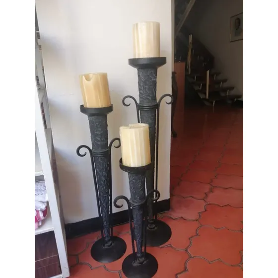 Set De 3 Candelabros Grandes De Piso, Estan En Caracas