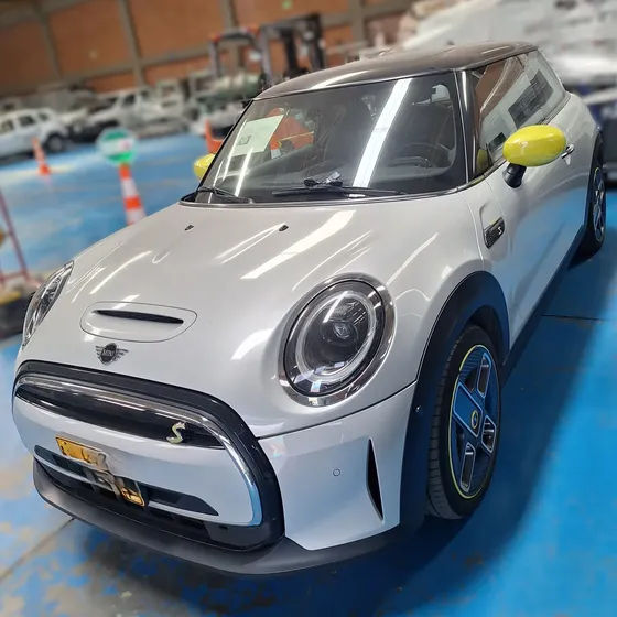 Mini Cooper Se 2023 0.0 Iconic At