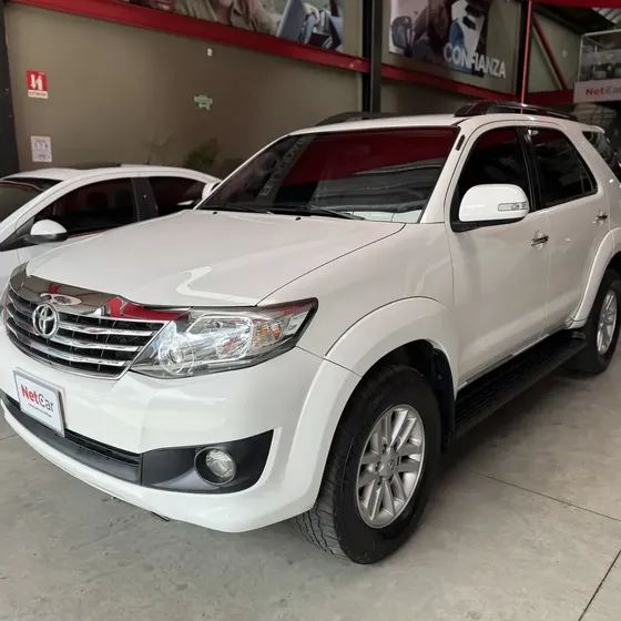 Toyota Fortuner 2013 2.7l 4x2 At