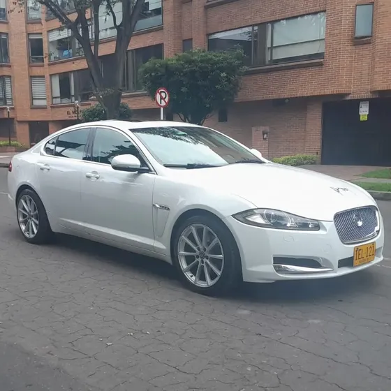 Jaguar Xf 2013 2.0 Luxury