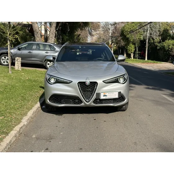 Alfa Romeo Stelvio Q4 Super