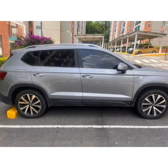 Volkswagen Taos 1.4 Tsi Highline