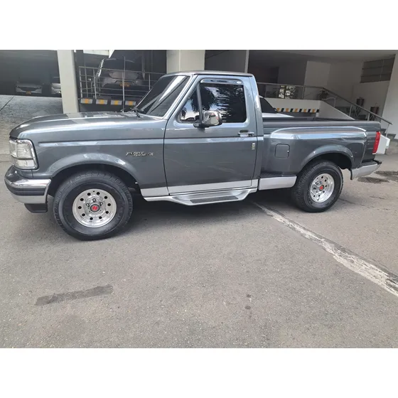 Ford F-150 5.0 Xlt Flare Side