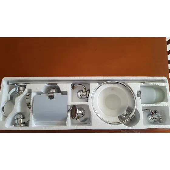 Accesorios De Baño 6 Piezas En Metal Cromado  Promoción