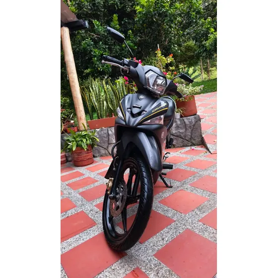 Vendo Motocicleta Semiautomática Yamaha Crypton T115 Fi Mode