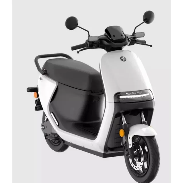 Segway E110a E Moped Electric Scooter 30 Mph 48v 30ah  Range