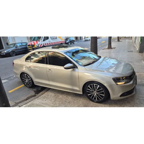 Volkswagen Vento 2.0 Sportline Tsi 200cv