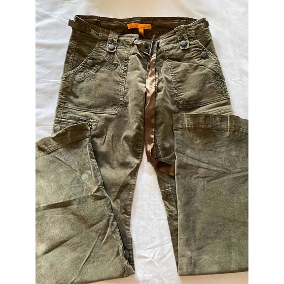 Pantalón Aisthi Dama Verde Gamuzado T=l. Usado.