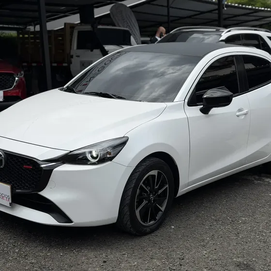 Mazda 2 Sport 2025 2.0 Grand Touring Lx Carbon Edition At