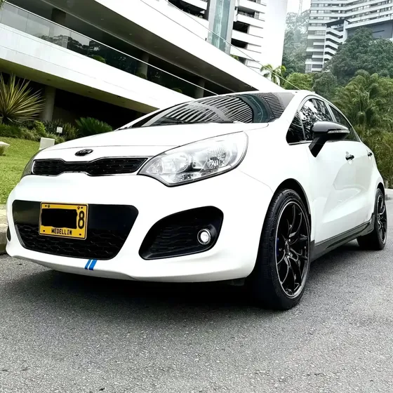 Kia Rio Spice 2013 1.4