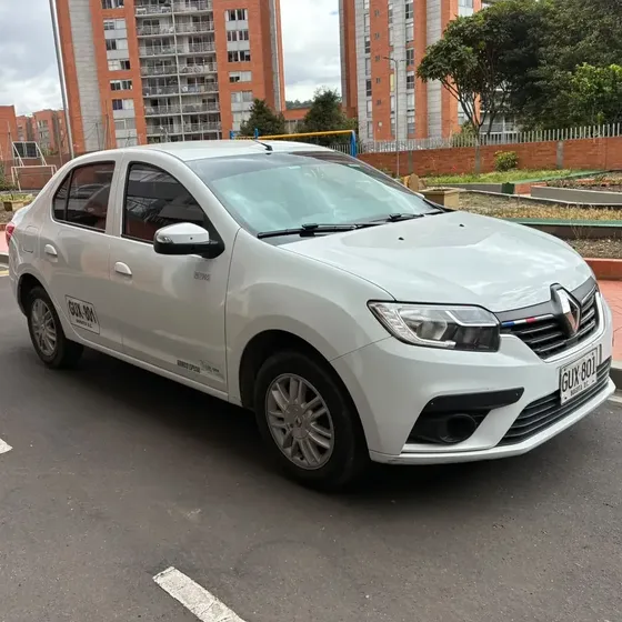 Renault Logan 2021 1.6 Expression / Life +