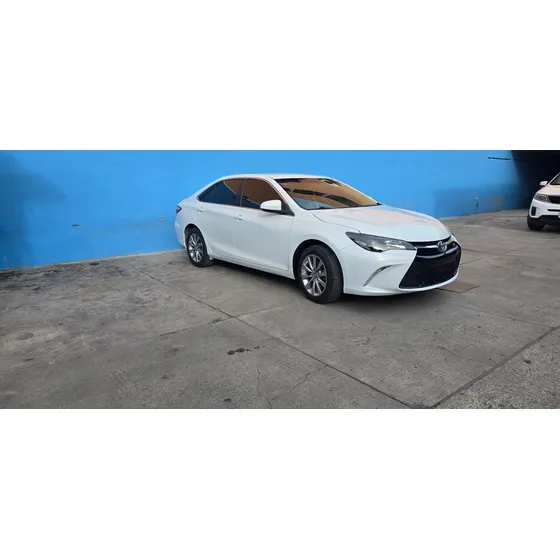 Toyota Camry 2.5 Le At