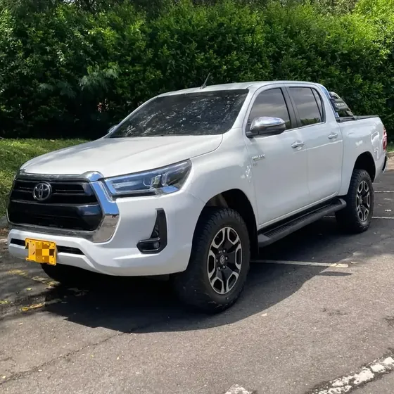 Toyota Hilux 2023 4.0