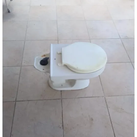 Poceta Sin Tanque Con Tapa