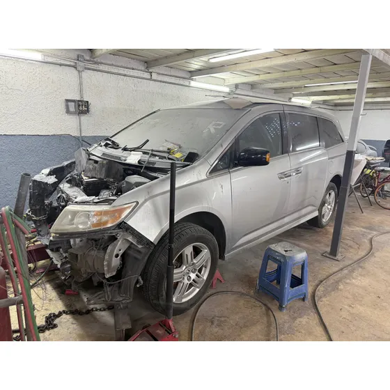 Honda Odyssey 3.5 Touring V6/ At
