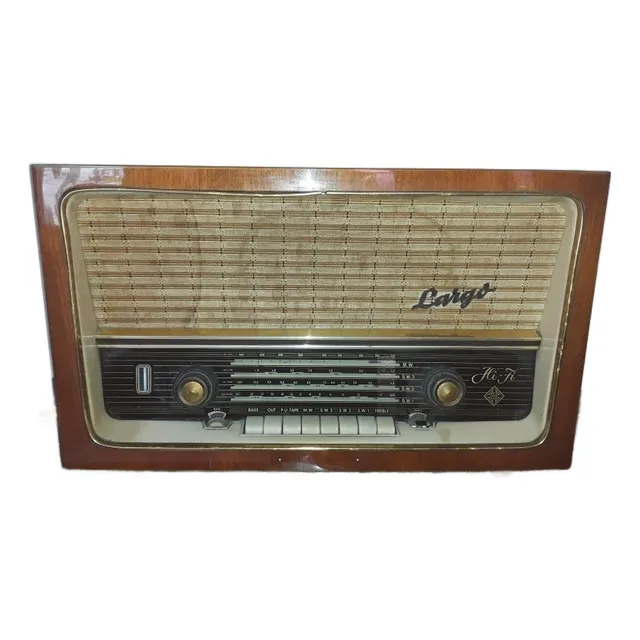 Radio Antiguo Aleman. Marca Telefunken - Largo. A#os 60. 