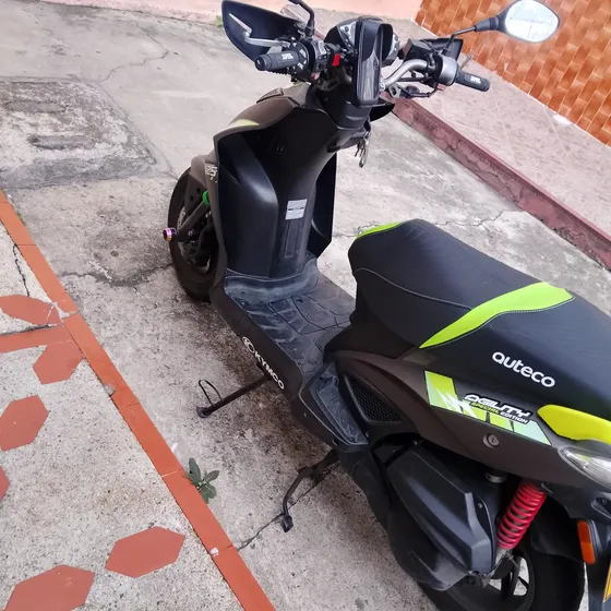 Papeles Al Día Lista Para Transporte Excelente Estado