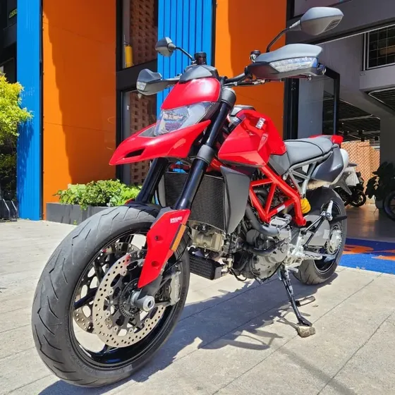Ducati Hypermotard 950