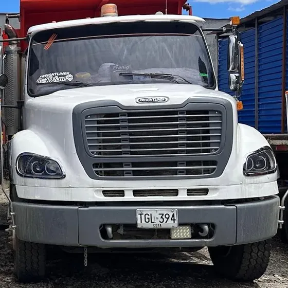 Volqueta Dobletroque Freightliner 2013
