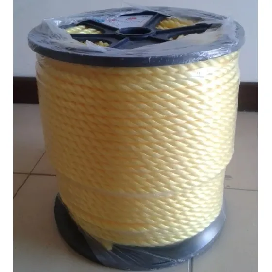 Mecate Amarillo De Polietileno De 3 Hebras De 3/8 Pulgadas