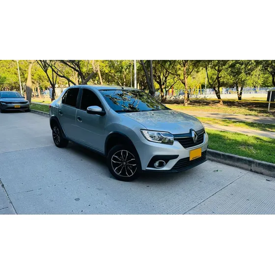Renault Logan 1.6 Expression / Life +