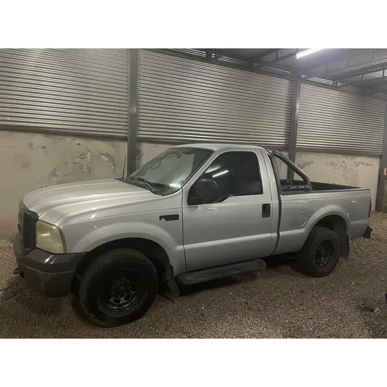 Ford F-100 3.9 Cab. Simple Xl Plus Mp3+4x2