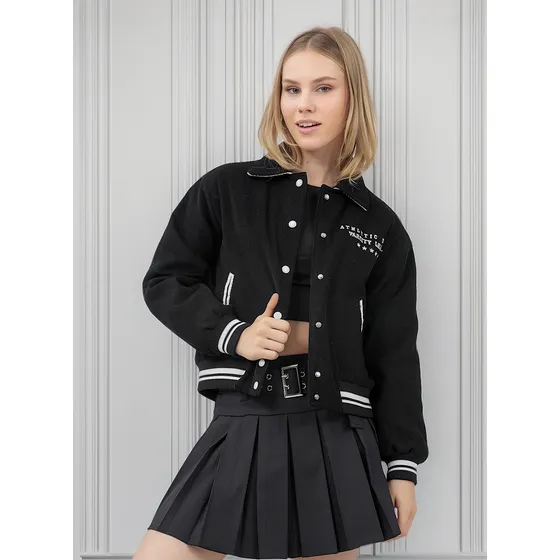 Chamarra Para Mujer Varsity Corduroy Embroidery Forever 21