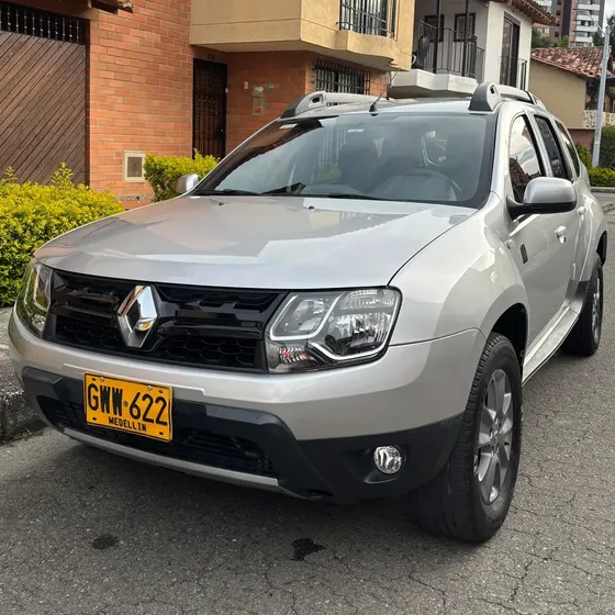 Renault Logan 2019 1.6 Privilege / Intens