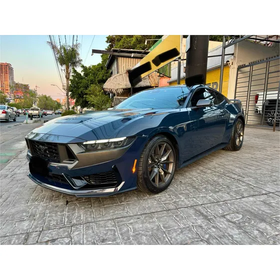 Ford Mustang Dark Horse Aut