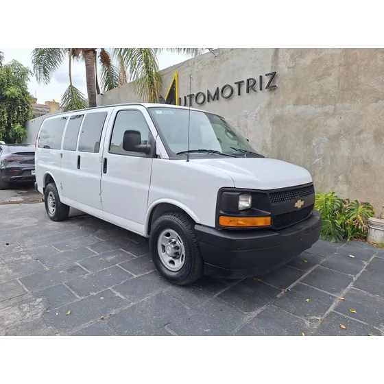 Chevrolet Express 6.0ls D 12 Pas At