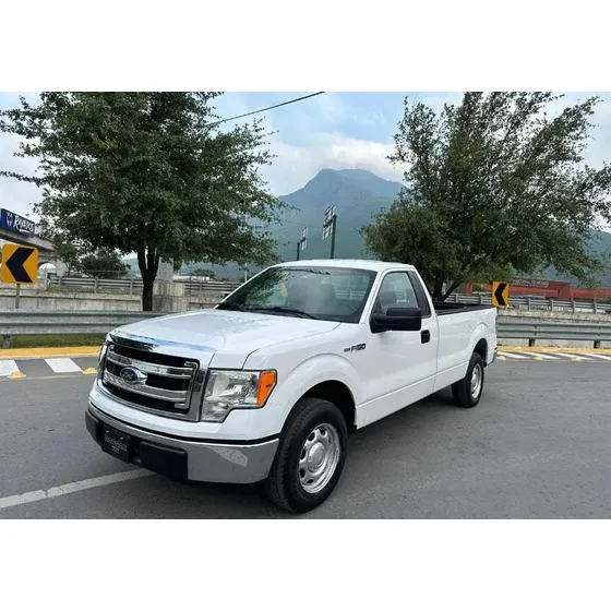 Ford F-150 5.0 Xl Cabina Regular 4x2 Mt
