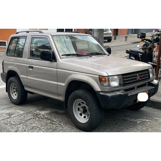 Mitsubishi Montero 2.4 V11 Mt 4x4