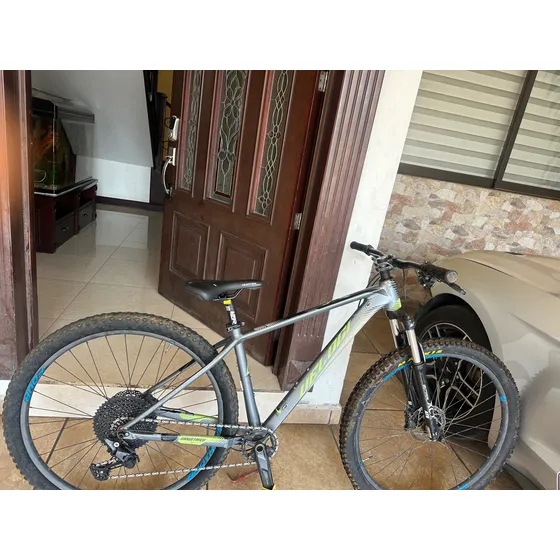 Bicicleta Veloci 1x11 Shimano Deore