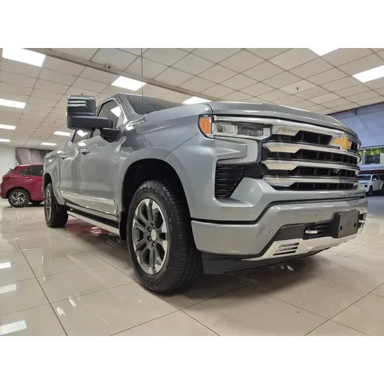 Chevrolet Silverado 5.3 V8 High Country