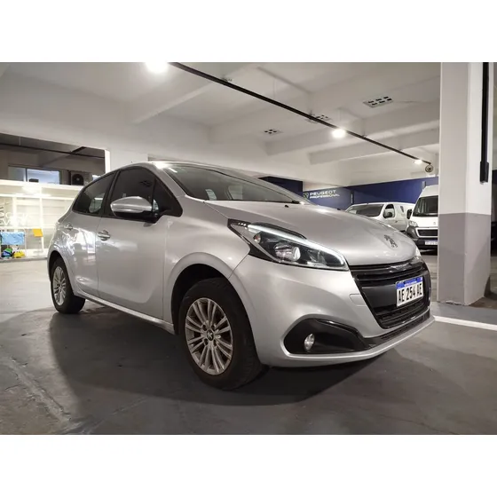 Peugeot 208 1.6 Allure