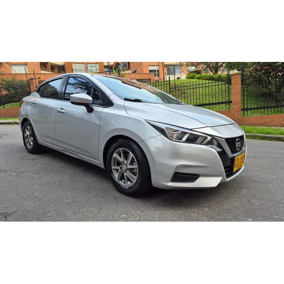 Nissan Versa 1.6 Sense
