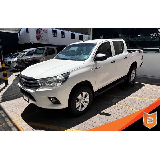 Toyota Hilux 2.7 Cabina Doble Base Mt